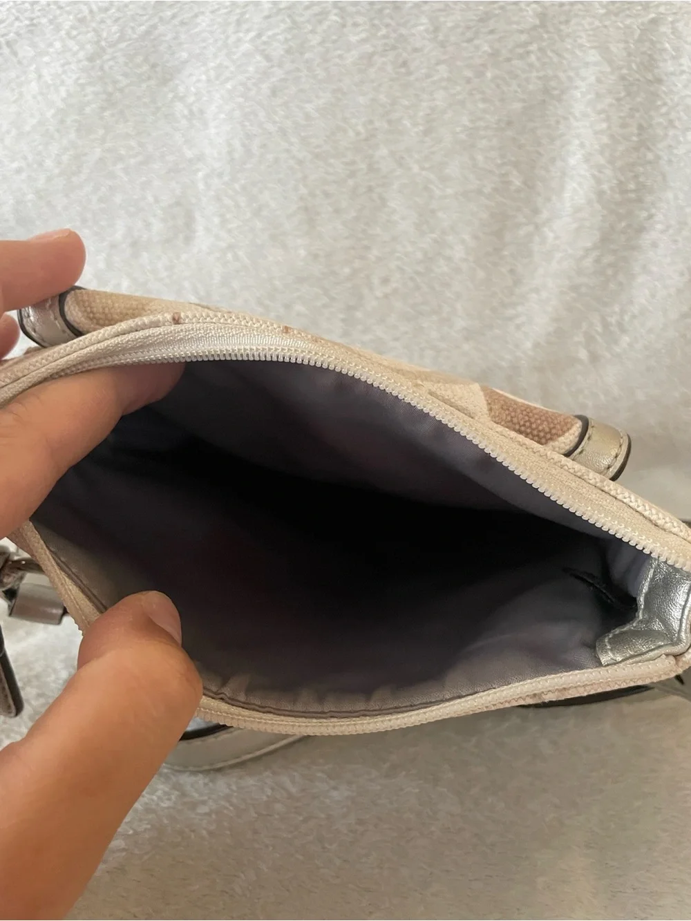 NWOT Coach Kristin Neutral Signature Swingpack Crossbody with Sequin Details